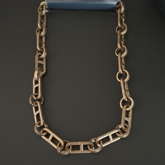 NWT Chain Necklace Universal Thread Matte Gold - Picture 8 of 8